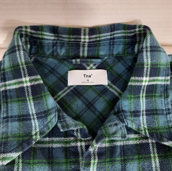 Aritzia TNA Plaid Oversized Flannel Shirt - Picture 6 of 6